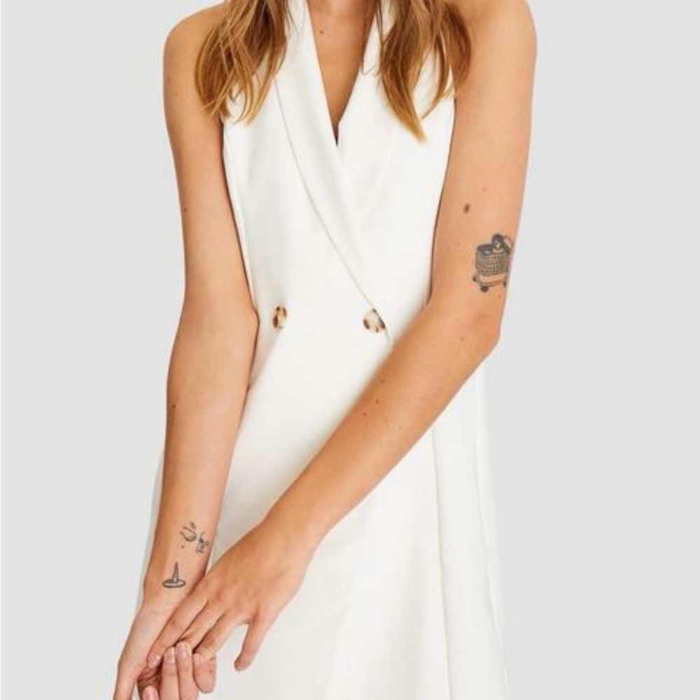Stradivarius tuxedo dress. Size S  Small. White. It can be a blazer too.